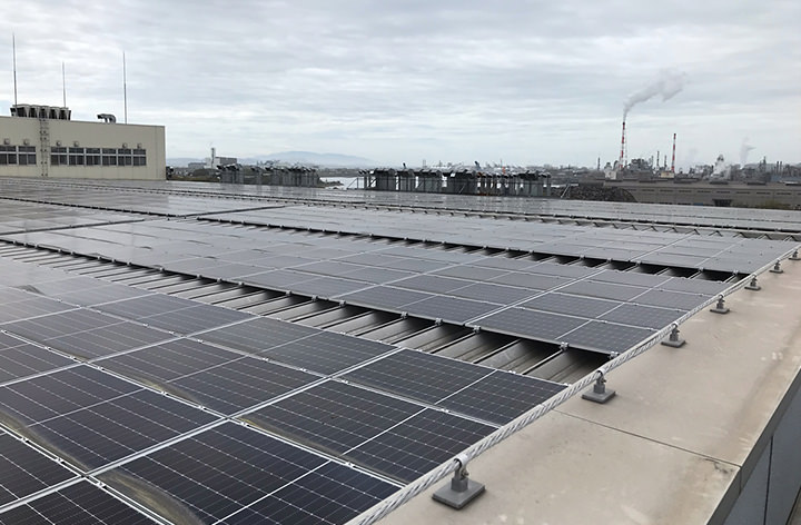 兵庫県広畑工場の太陽光パネル